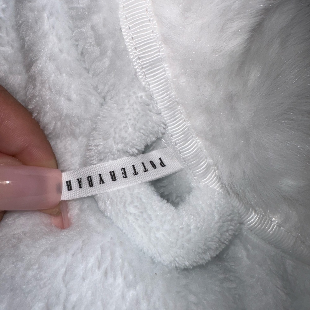 Pottery Barn Robe - Picture 4 of 8